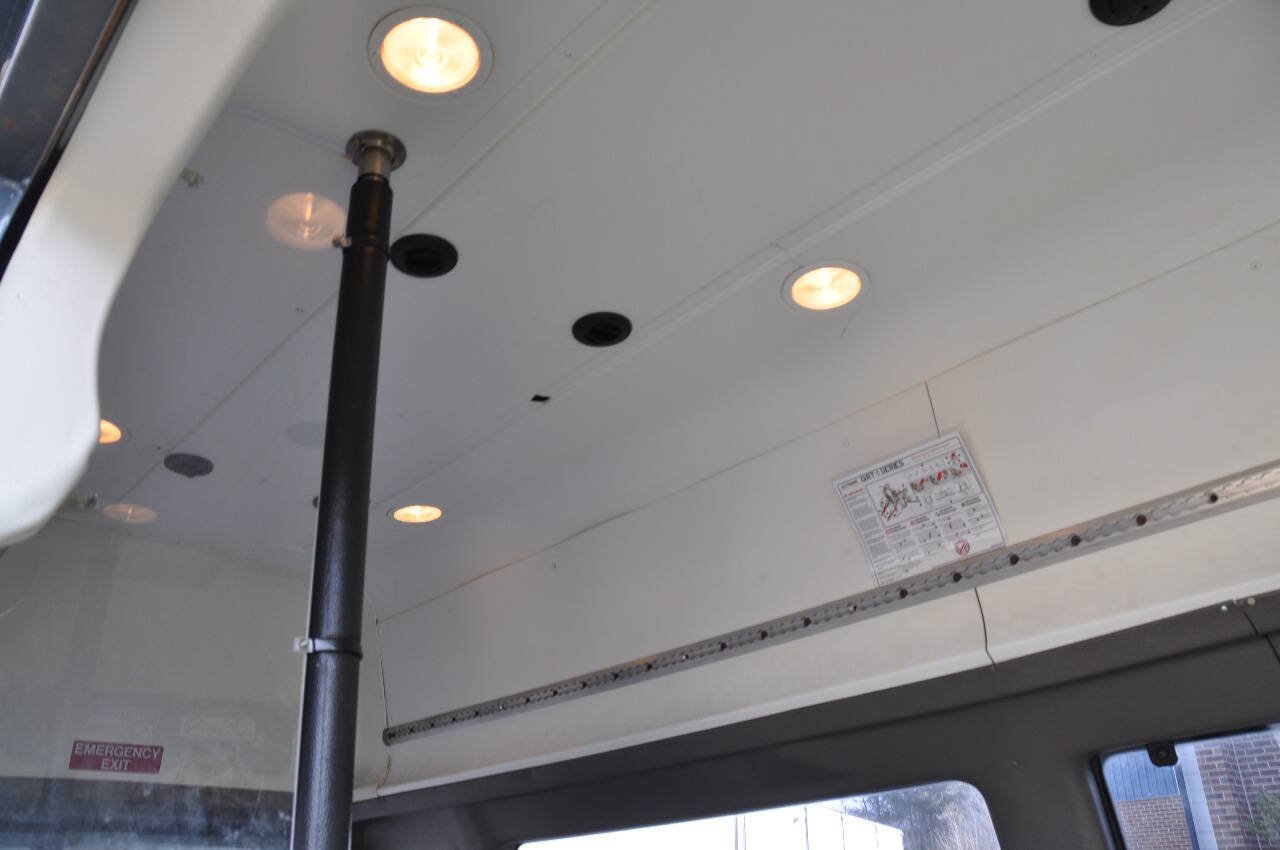 Used 2014 Ford E-350 and Econoline 350 Extended Super Duty w/ Power Group RWD image 25