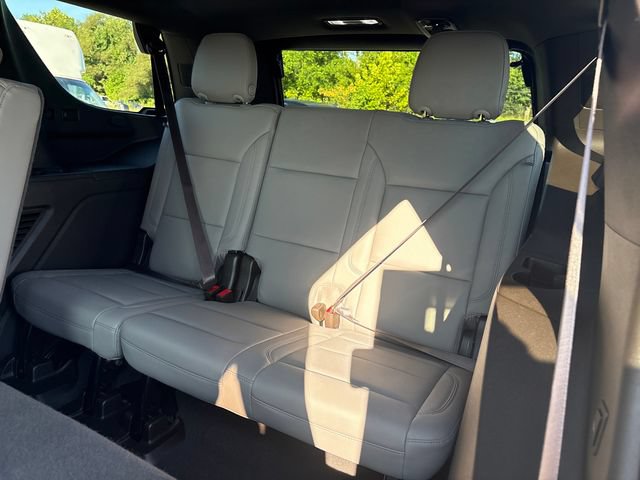 Used 2022 Chevrolet Tahoe Z71 w/ Z71 Off-Road Package AWD/4WD image 23