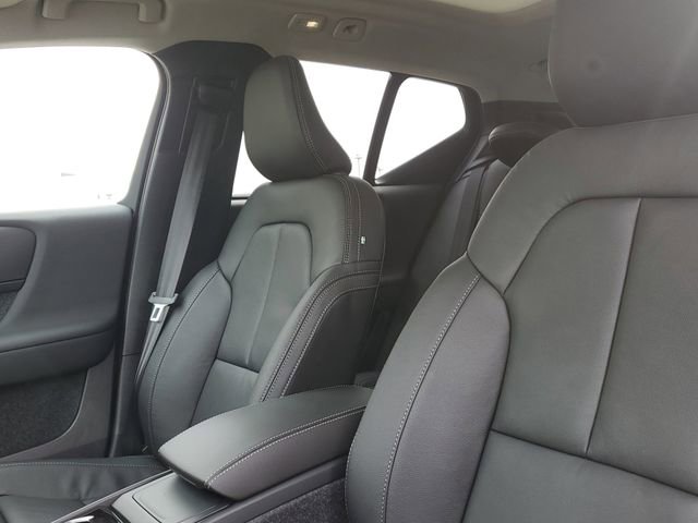 New 2026 Volvo XC40 B5 Plus w/ Protection Package Premier image 5