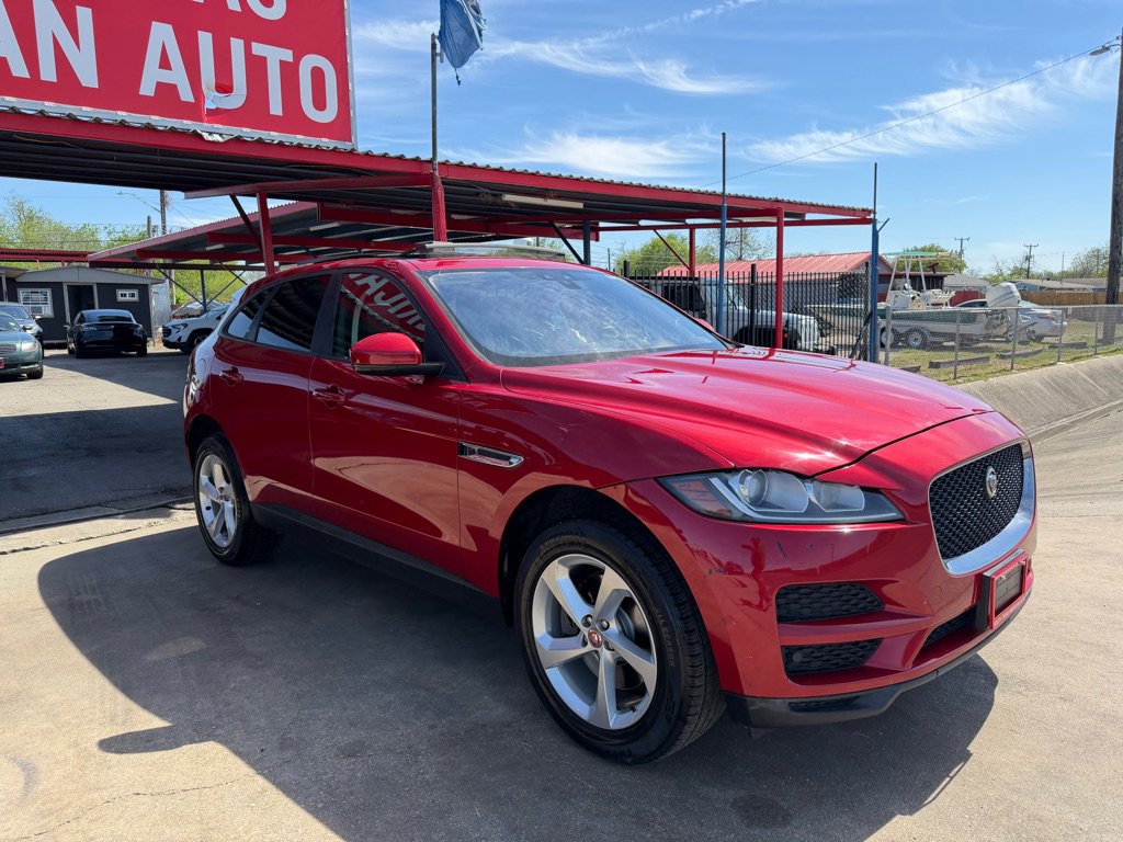 Used 2017 Jaguar F-PACE Premium image 25