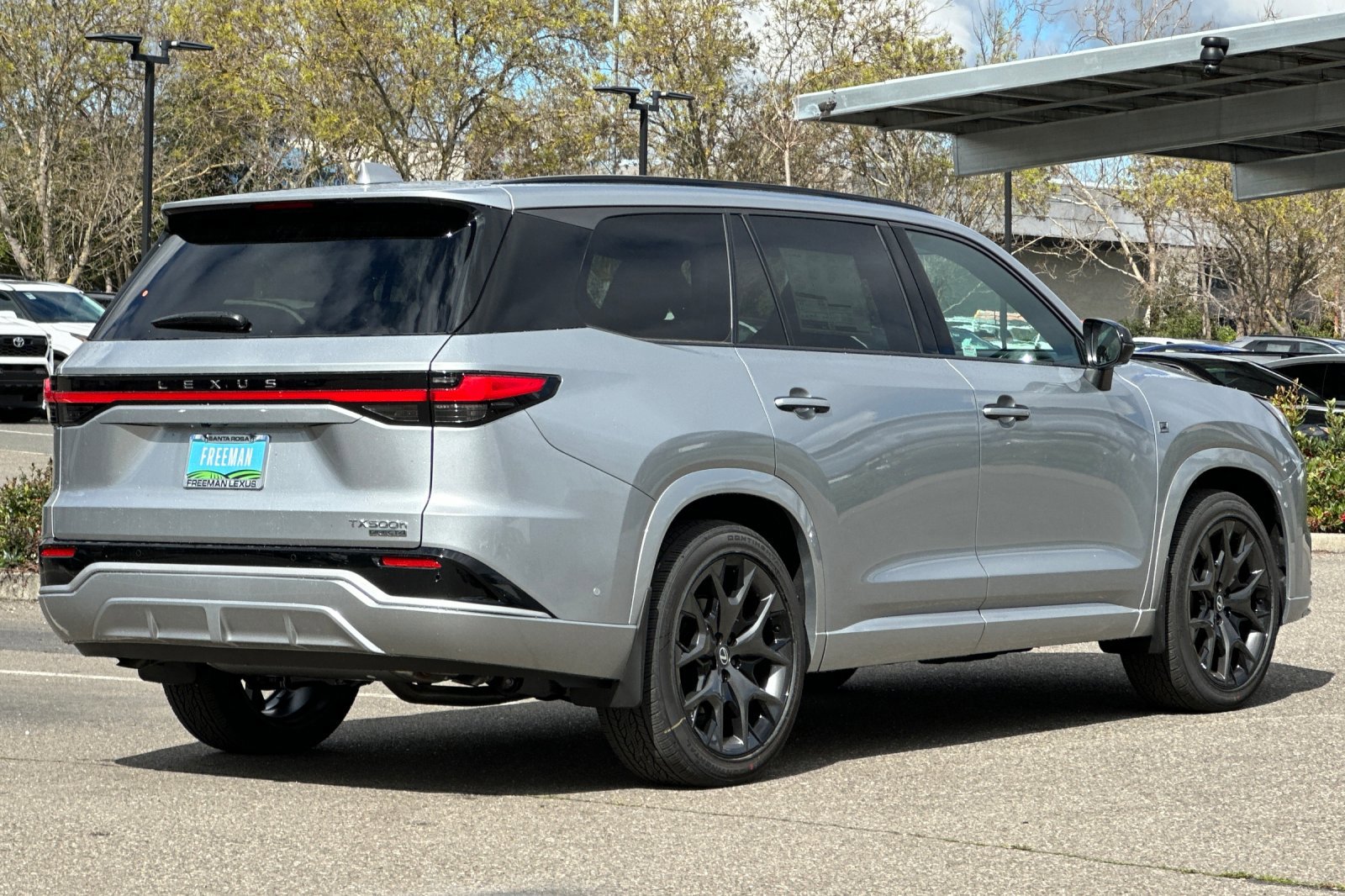New 2026 Lexus TX 500h AWD image 4