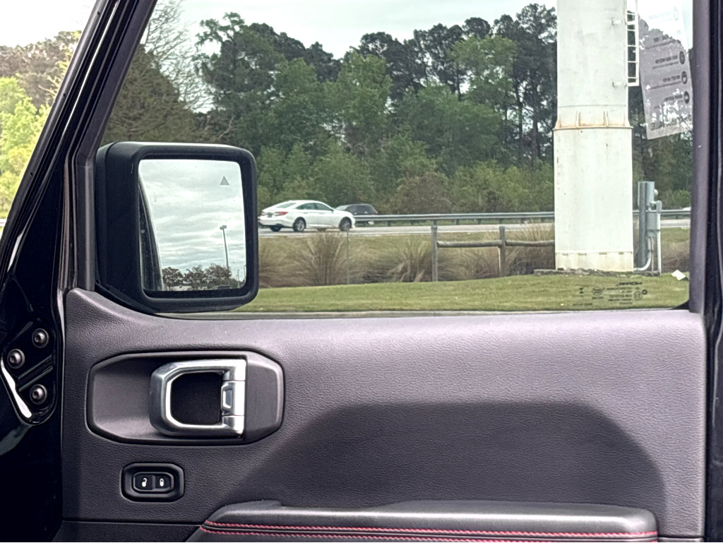 Used 2024 Jeep Wrangler Unlimited Rubicon image 17