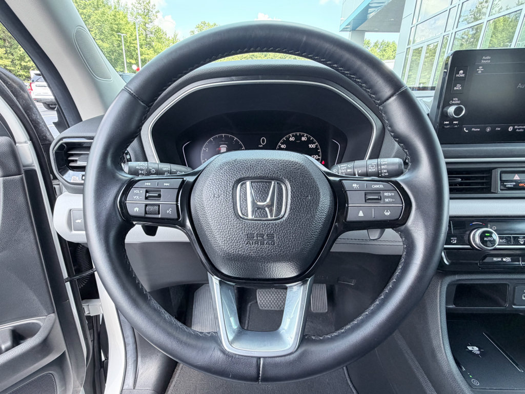 Used 2025 Honda Pilot EX-L image 12