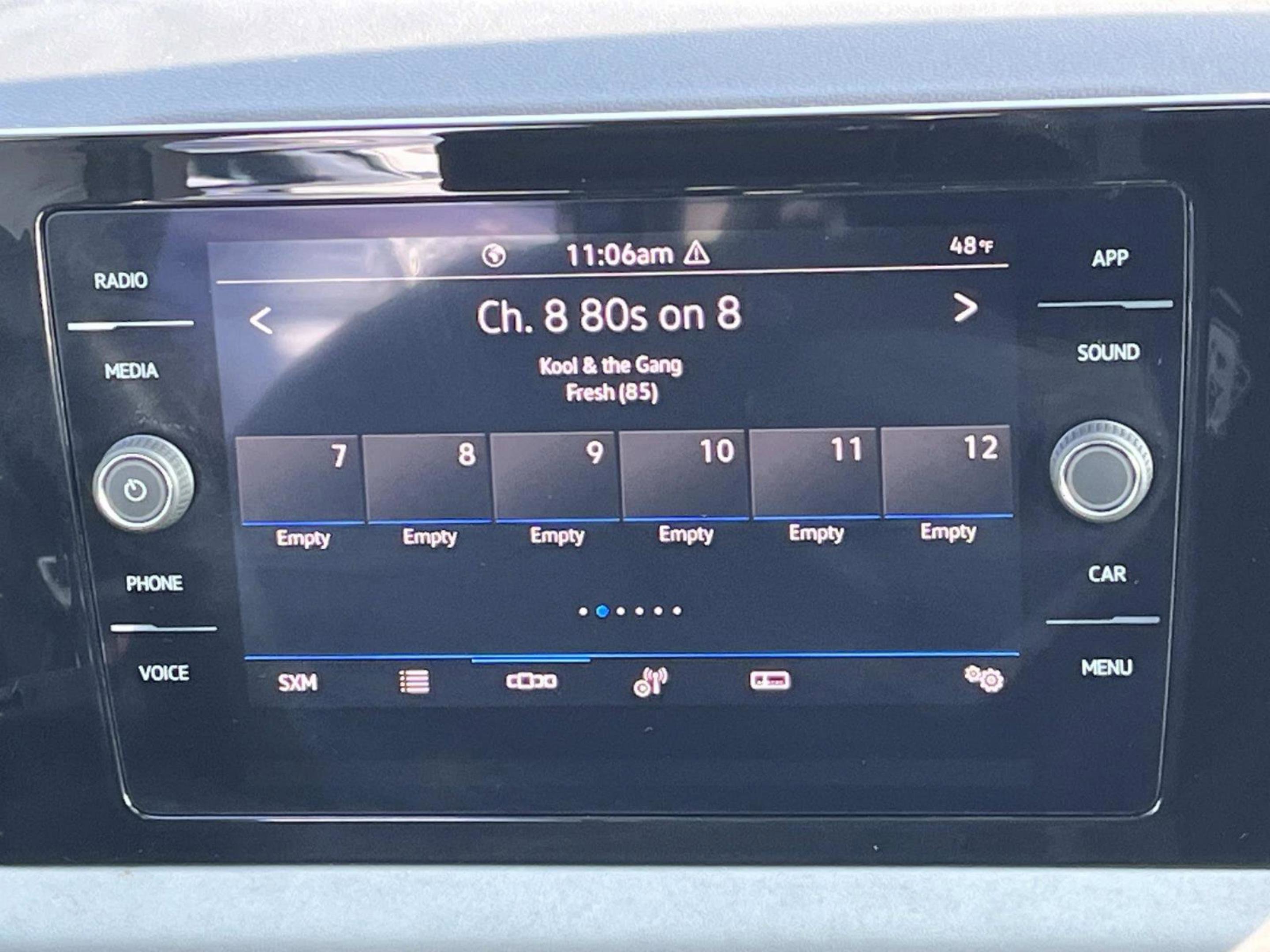 Used 2025 Volkswagen Jetta SE image 13