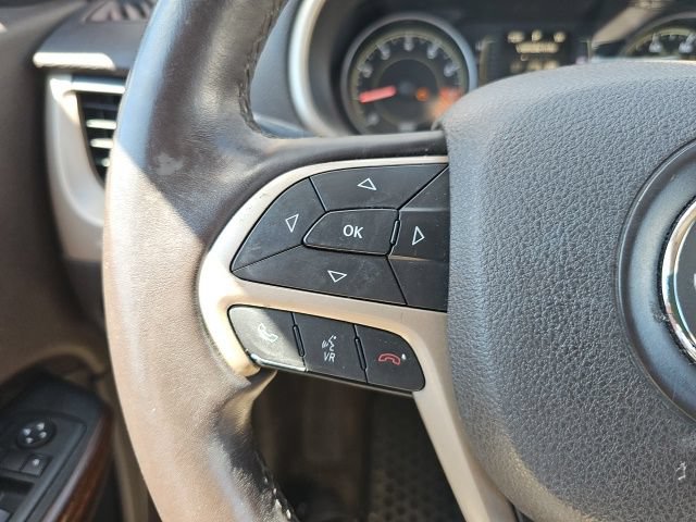 Used 2014 Jeep Cherokee Latitude w/ Comfort/Convenience Group AWD/4WD image 22