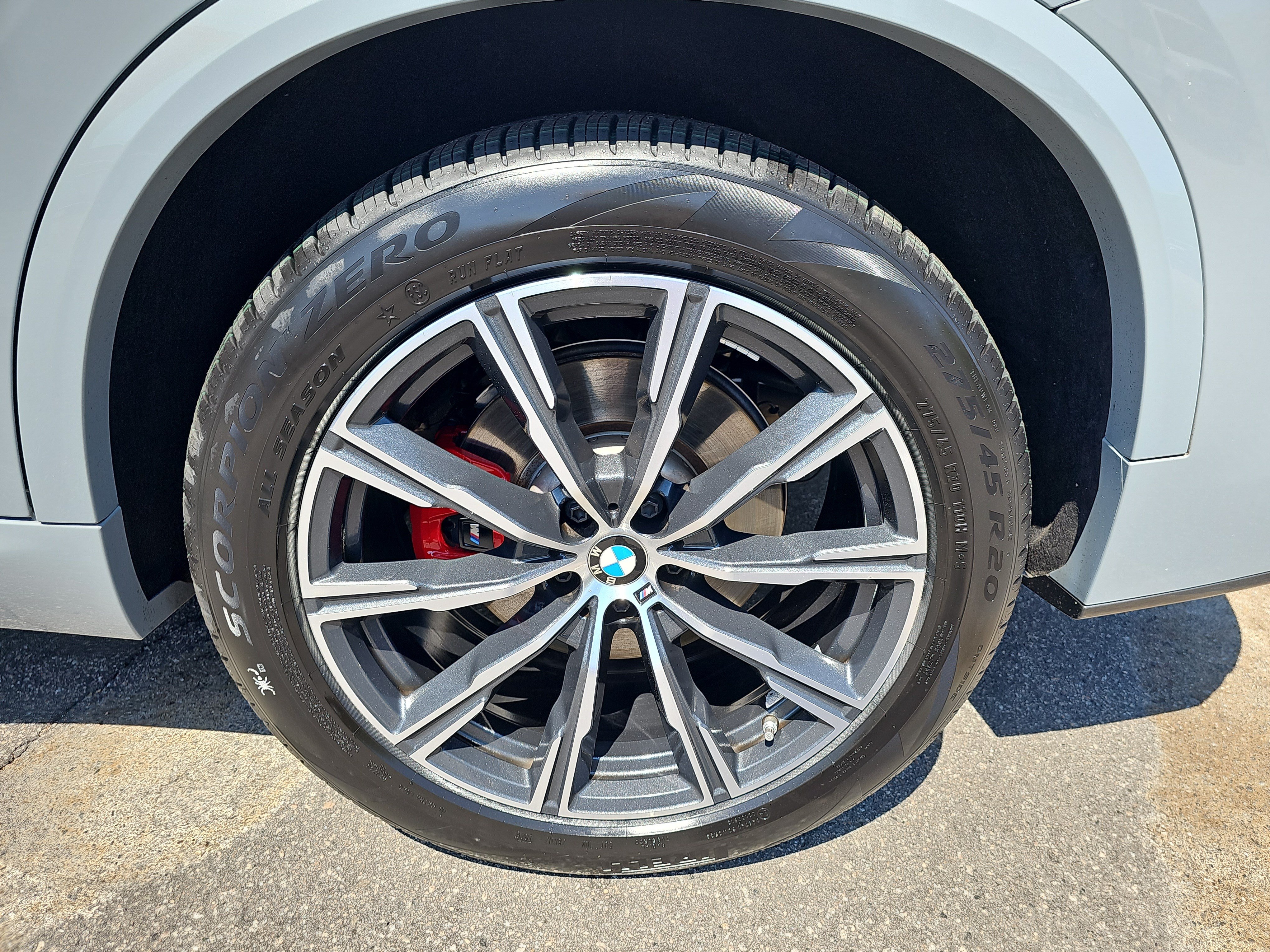 Certified 2024 BMW X5 xDrive40i w/ M Sport Package AWD/4WD image 37