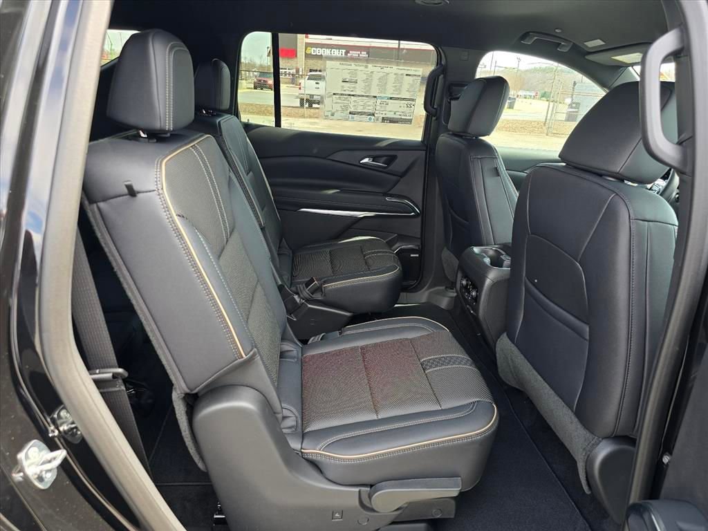 New 2026 Chevrolet Traverse High Country image 13