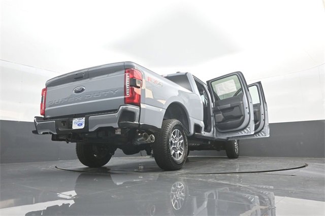 New 2026 Ford F250 Lariat w/ FX4 Off-Road Package image 34