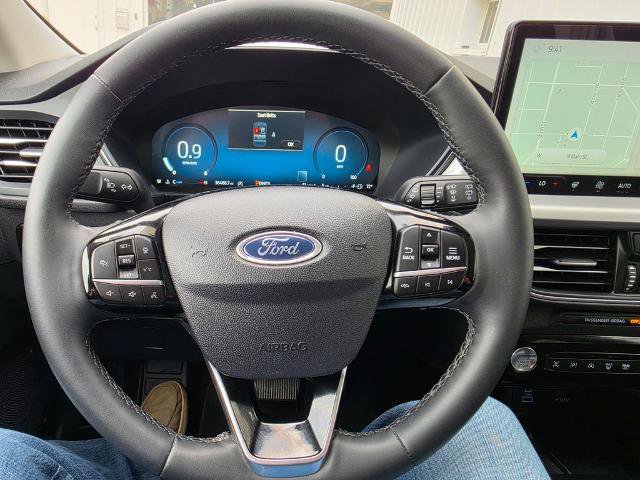 Certified 2023 Ford Escape Platinum AWD/4WD image 23