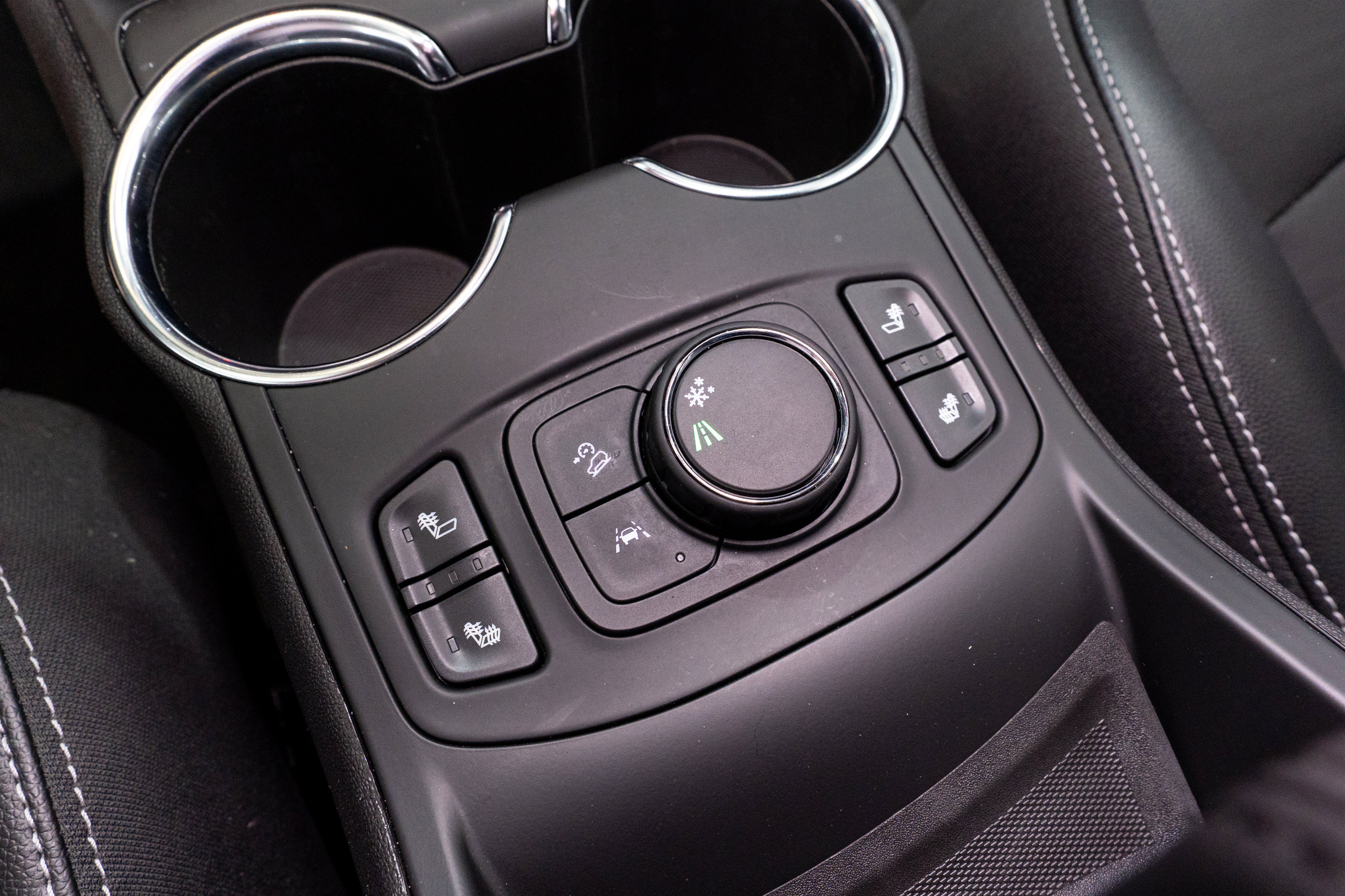 Used 2024 GMC Terrain SLT w/ Infotainment Package II FWD image 25