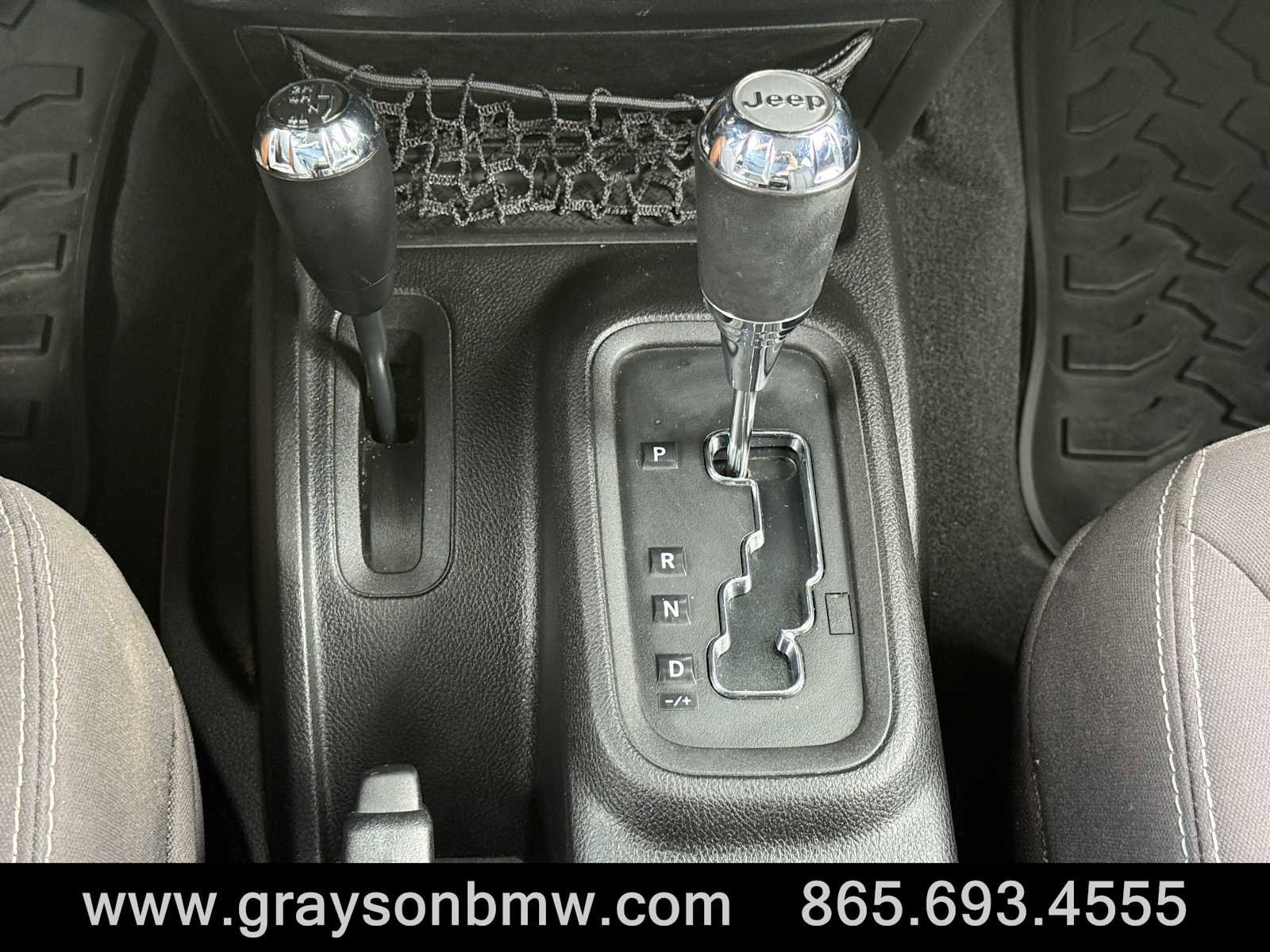 Used 2015 Jeep Wrangler Unlimited Sahara image 19