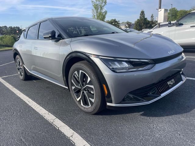 Used 2022 Kia EV6 Wind image 1