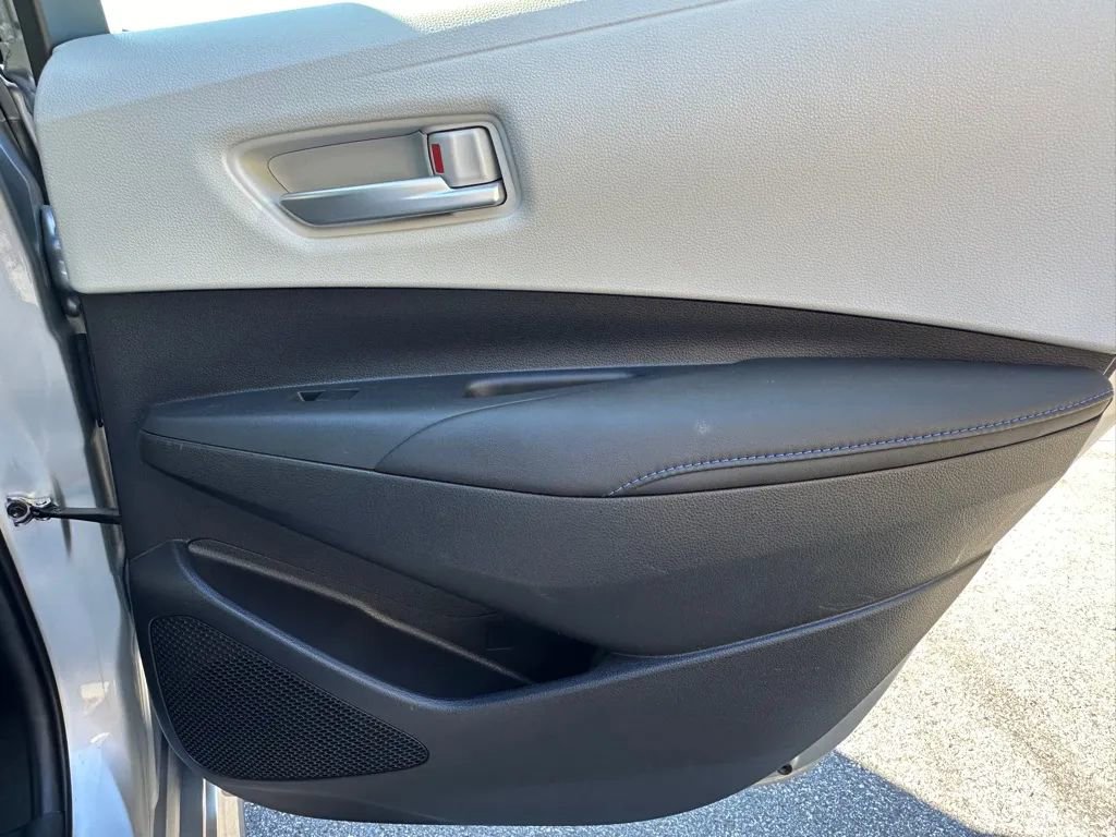 Used 2020 Toyota Corolla SE image 34