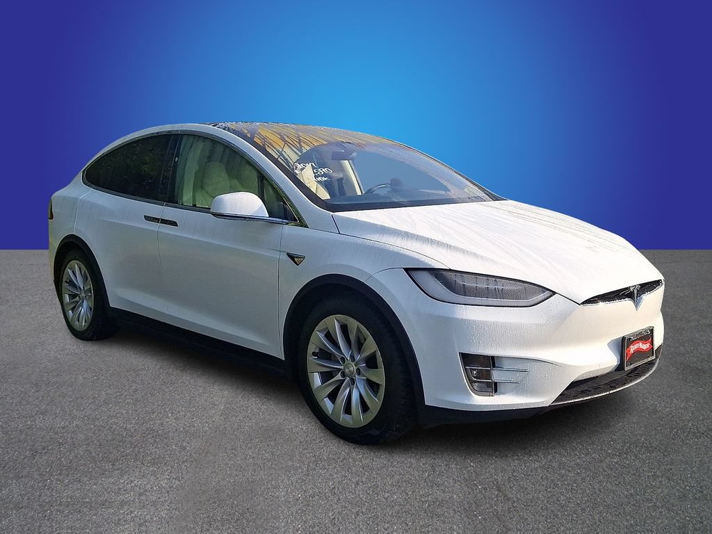 Used 2017 Tesla Model X 75D AWD/4WD image 3