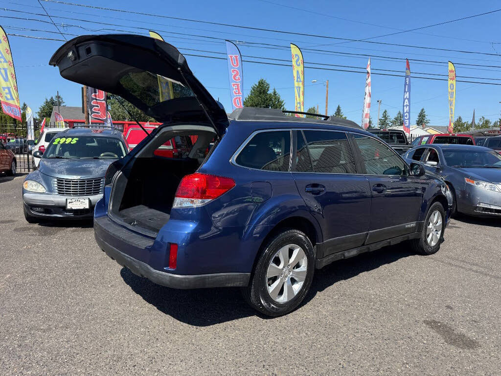 Used 2010 Subaru Outback 3.6R Premium AWD/4WD image 9