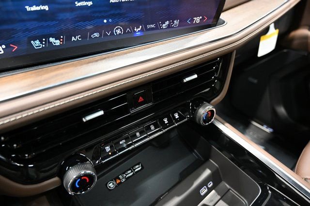 New 2026 Chevrolet Tahoe High Country w/ LPO, Illumination Package AWD/4WD image 21