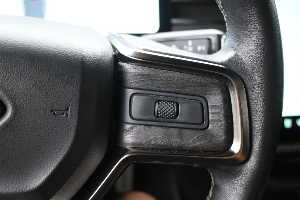 Used 2022 Rivian R1T Adventure AWD/4WD image 21