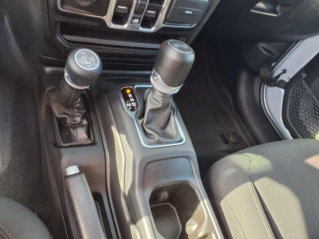 Used 2023 Jeep Wrangler Unlimited w/ Cold Weather Group AWD/4WD image 16