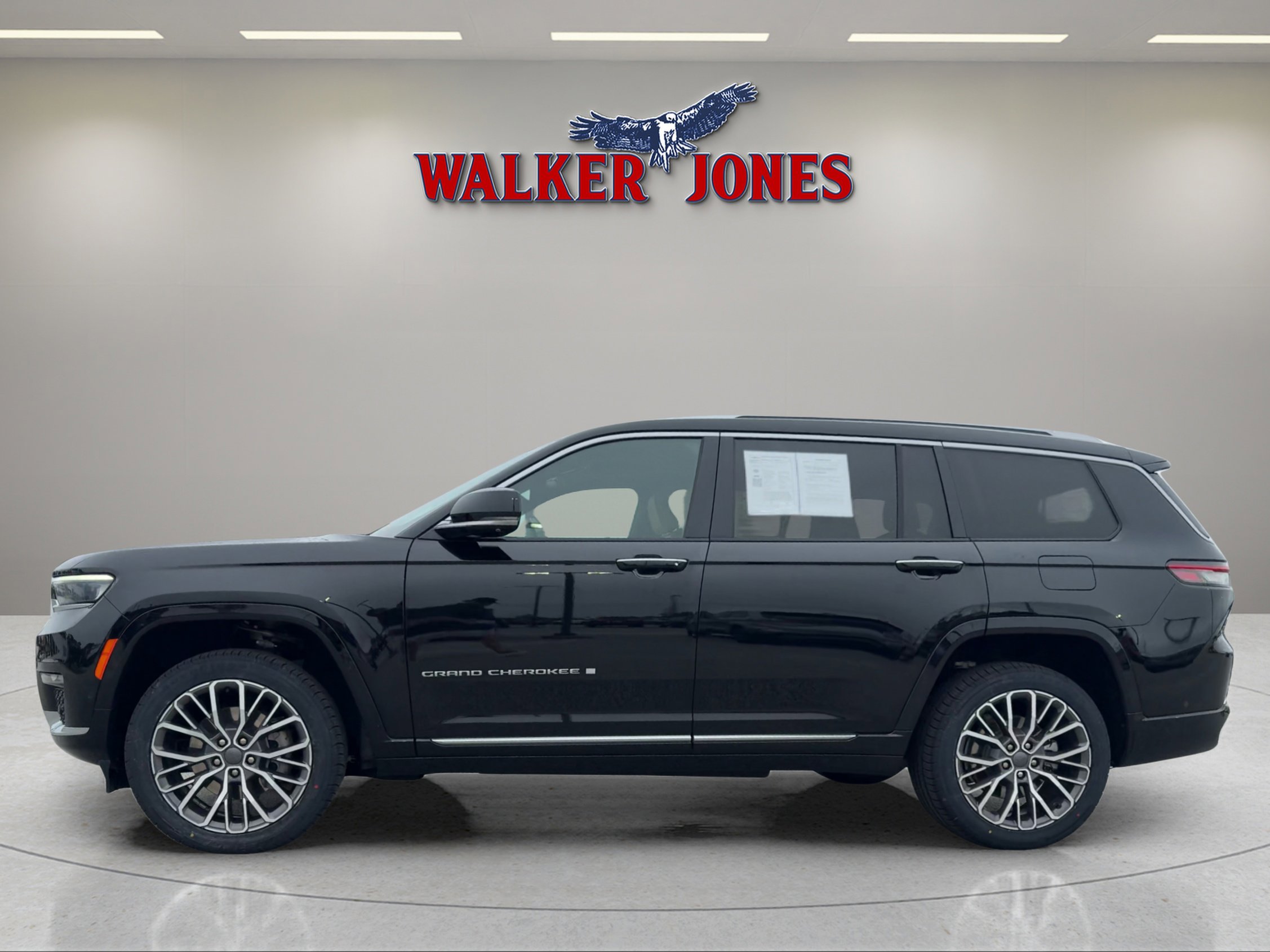Used 2021 Jeep Grand Cherokee L Summit image 4