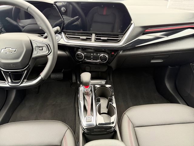 Used 2025 Chevrolet Trax RS w/ Driver Confidence Package image 11