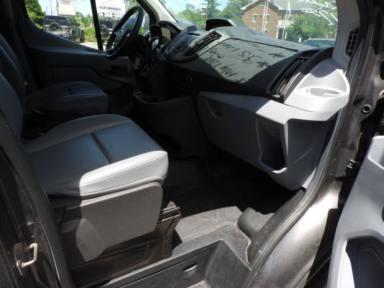 Used 2019 Ford Transit 250 130 Low Roof RWD image 8