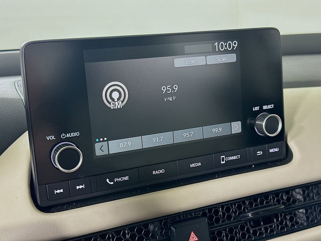 Used 2024 Honda HR-V LX image 26