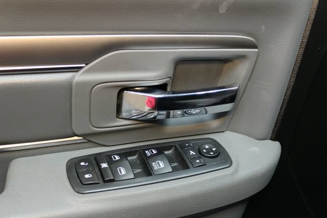 Used 2019 RAM 1500 Warlock AWD/4WD image 16