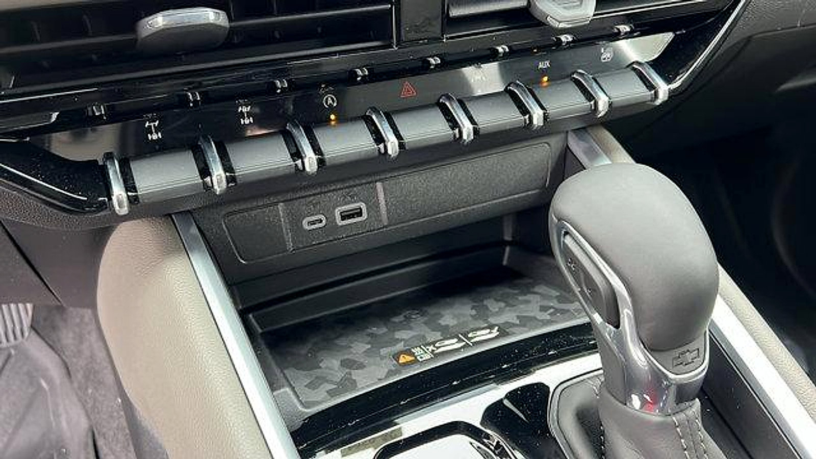 New 2026 Chevrolet Colorado ZR2 w/ Technology Package image 23