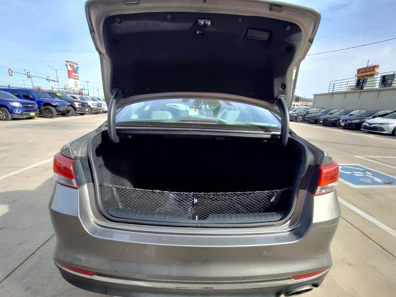 Used 2018 Kia Optima EX FWD image 44