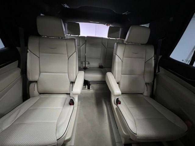 Certified 2024 Cadillac Escalade Premium Luxury w/ Performance Package image 19