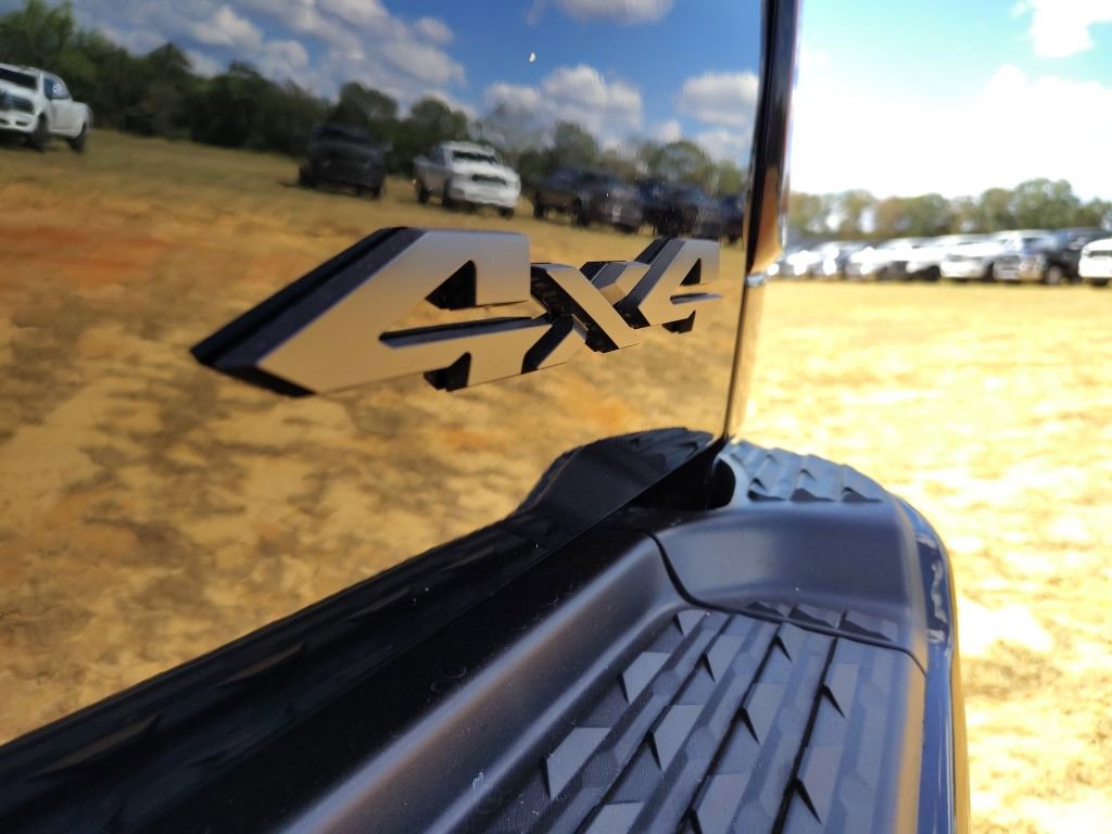 New 2025 RAM 2500 Big Horn AWD/4WD image 10