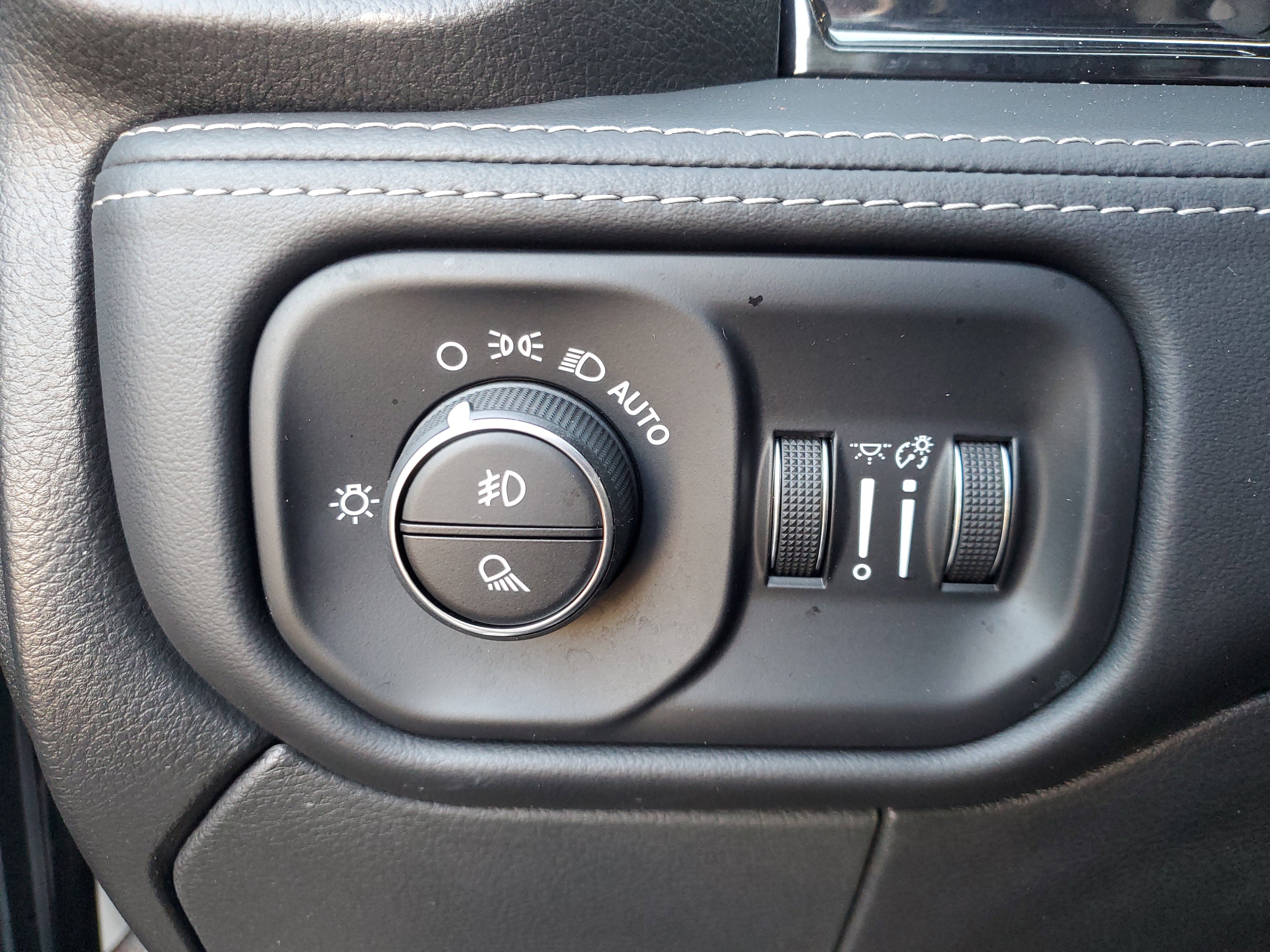 Used 2023 RAM 2500 Limited image 20