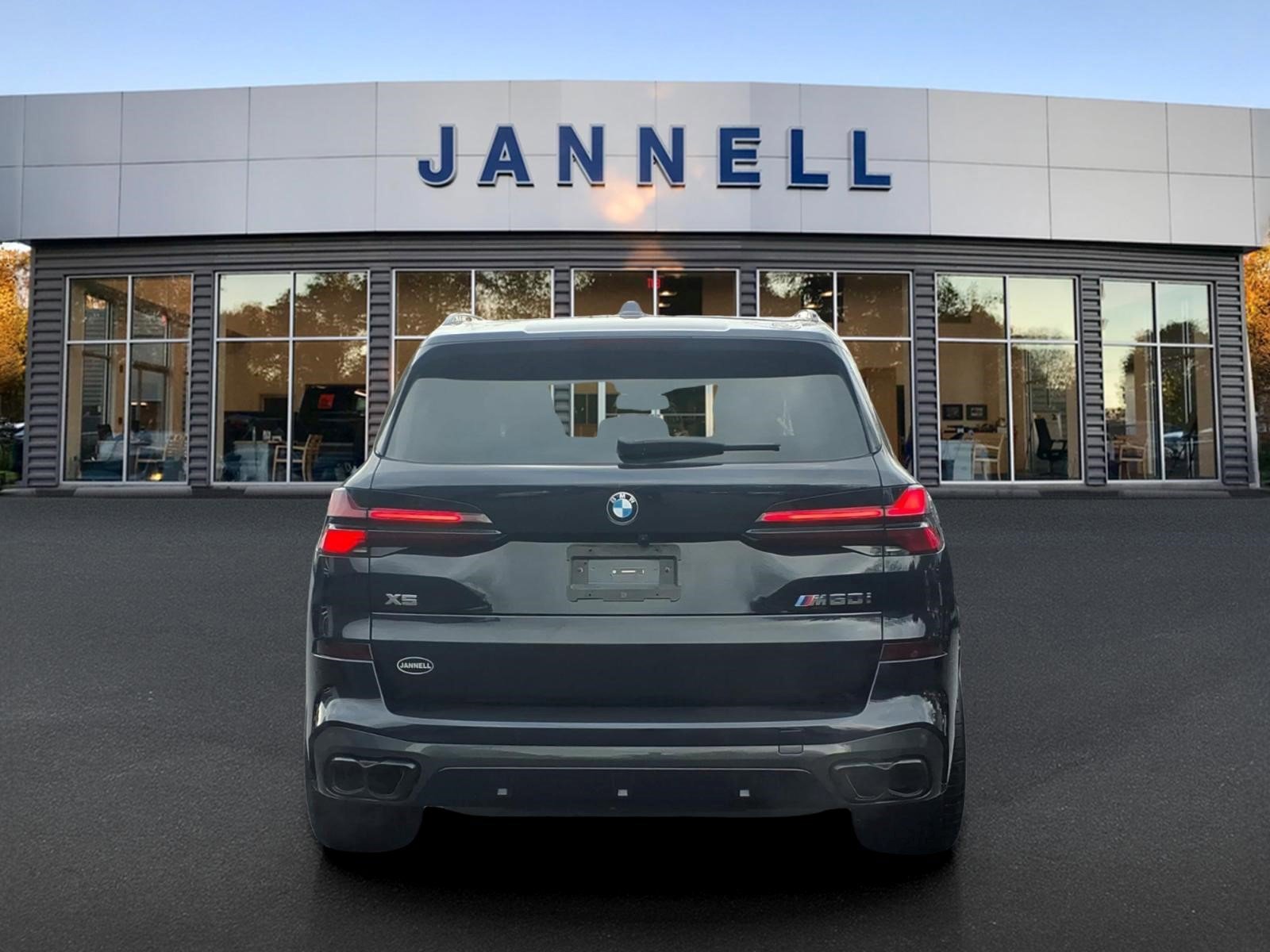 Used 2024 BMW X5 M60i w/ Executive Package image 6