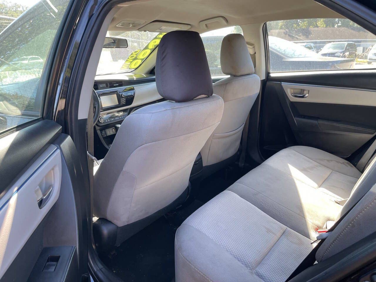 Used 2015 Toyota Corolla LE image 11