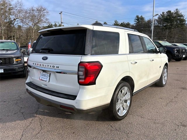 Used 2024 Ford Expedition King Ranch image 3