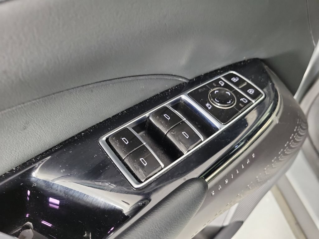 Used 2024 Cadillac Lyriq Sport RWD image 19