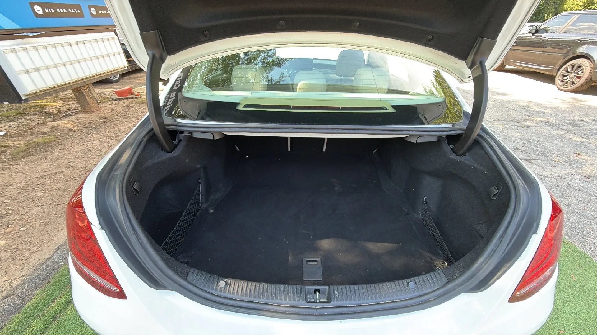 Used 2015 Mercedes-Benz C 300 4MATIC Sedan image 8