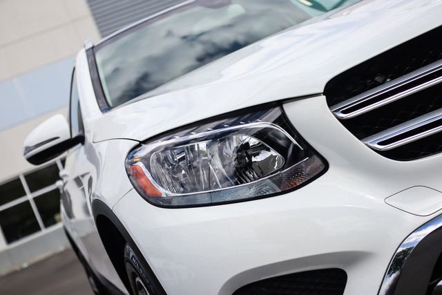 Used 2017 Mercedes-Benz GLC 300 4MATIC image 9