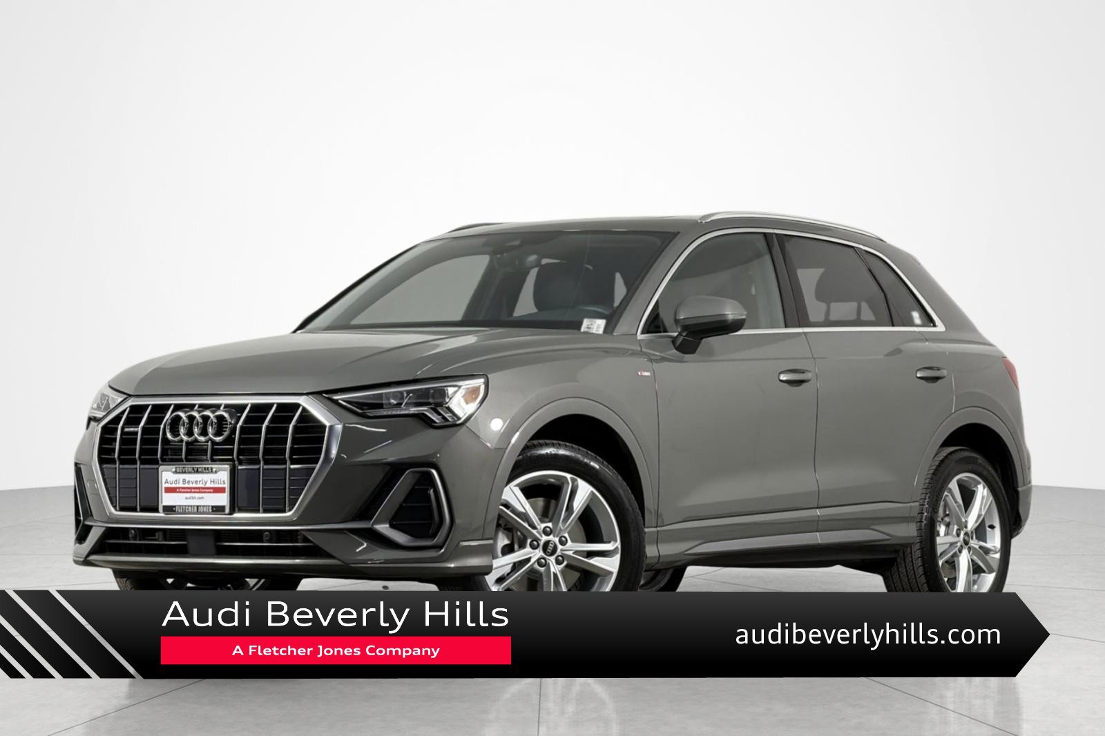 Used 2023 Audi Q3 2.0T Premium w/ Convenience Package image 1