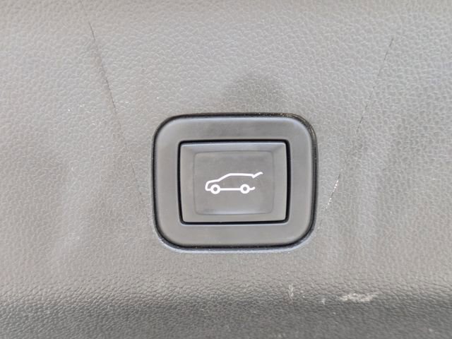 Used 2024 Chevrolet Suburban LT image 15