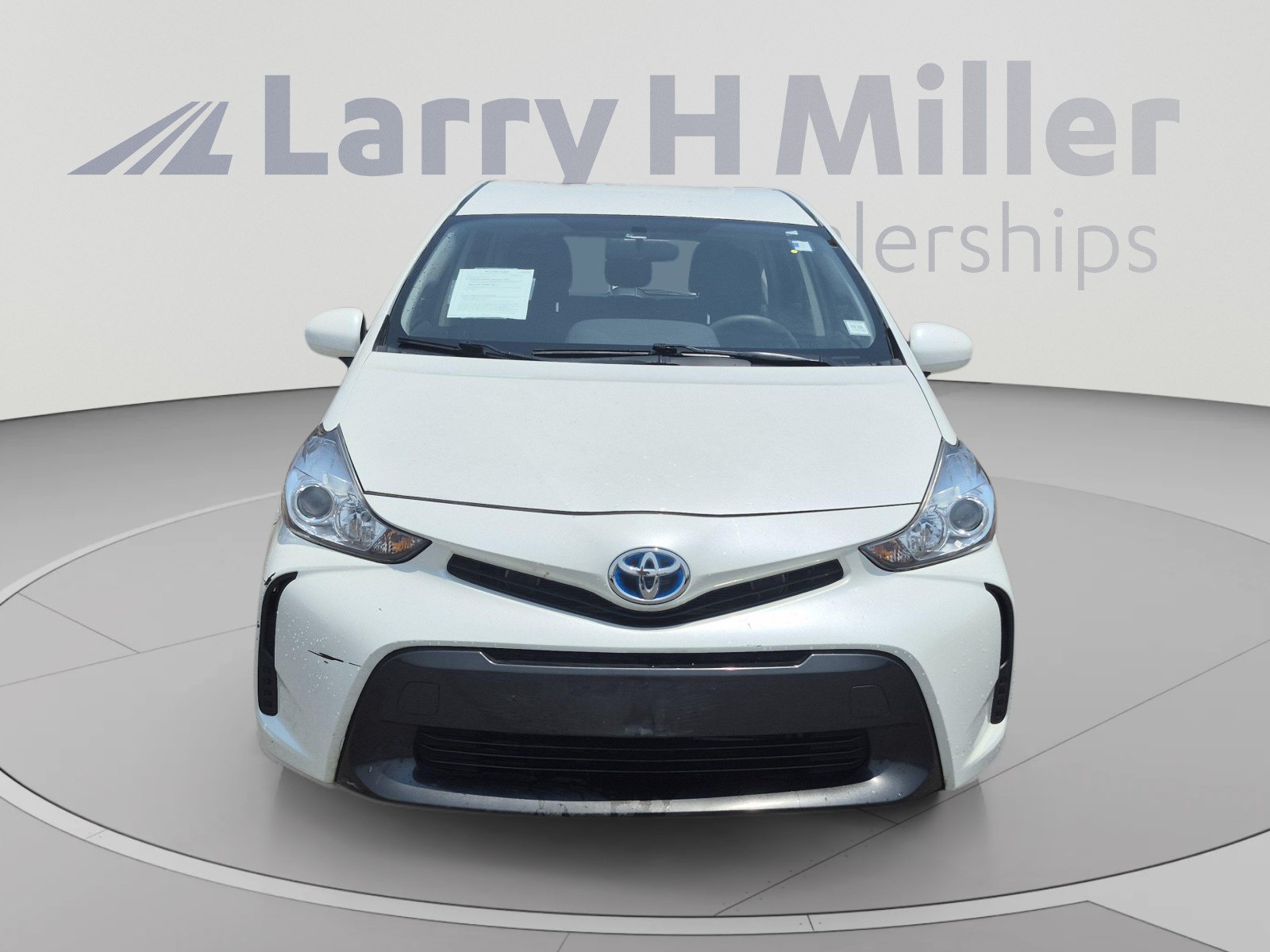 Used 2016 Toyota Prius V Two FWD image 8