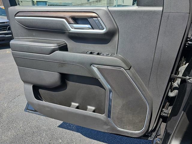 Used 2025 Chevrolet Silverado 1500 LT image 30