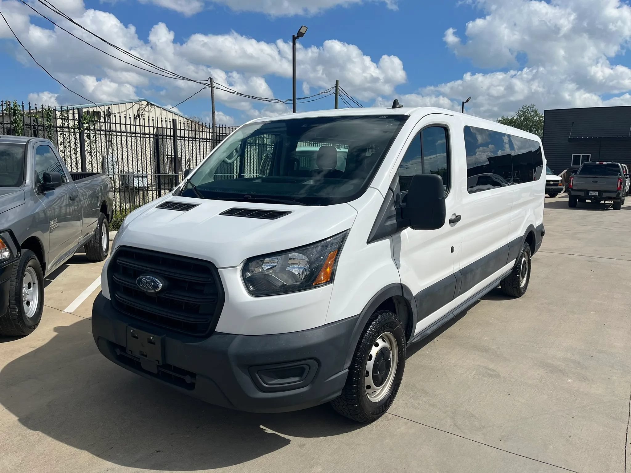 Used 2020 Ford Transit 350 XL RWD image 3