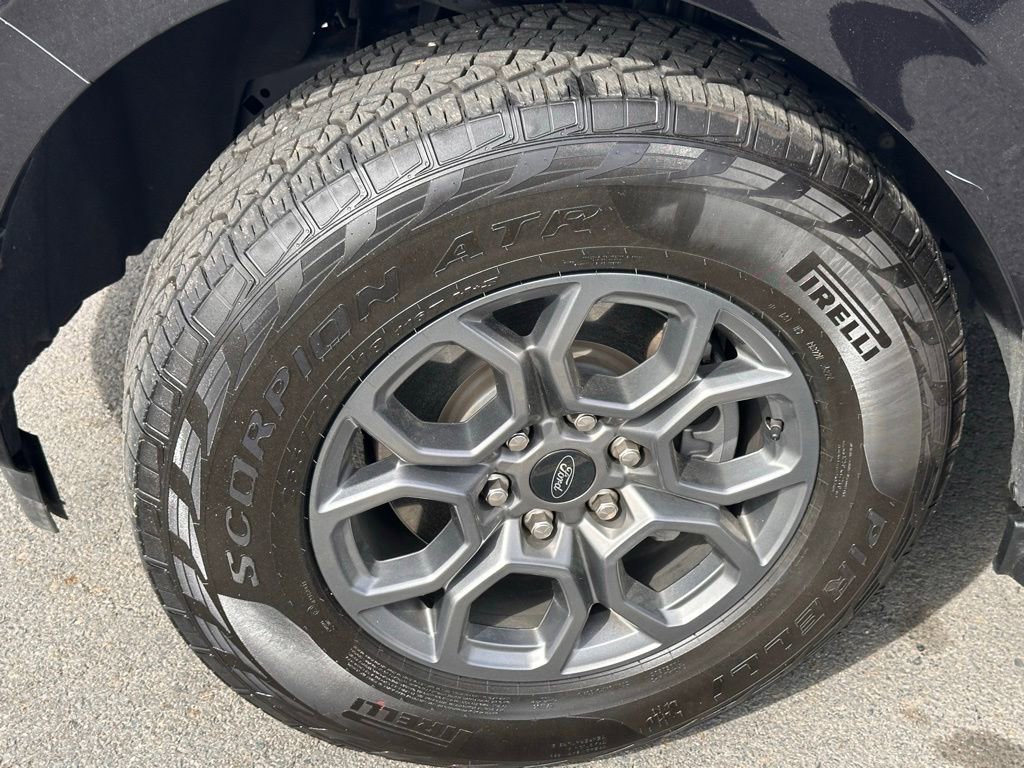 Used 2025 Ford Expedition Active image 39