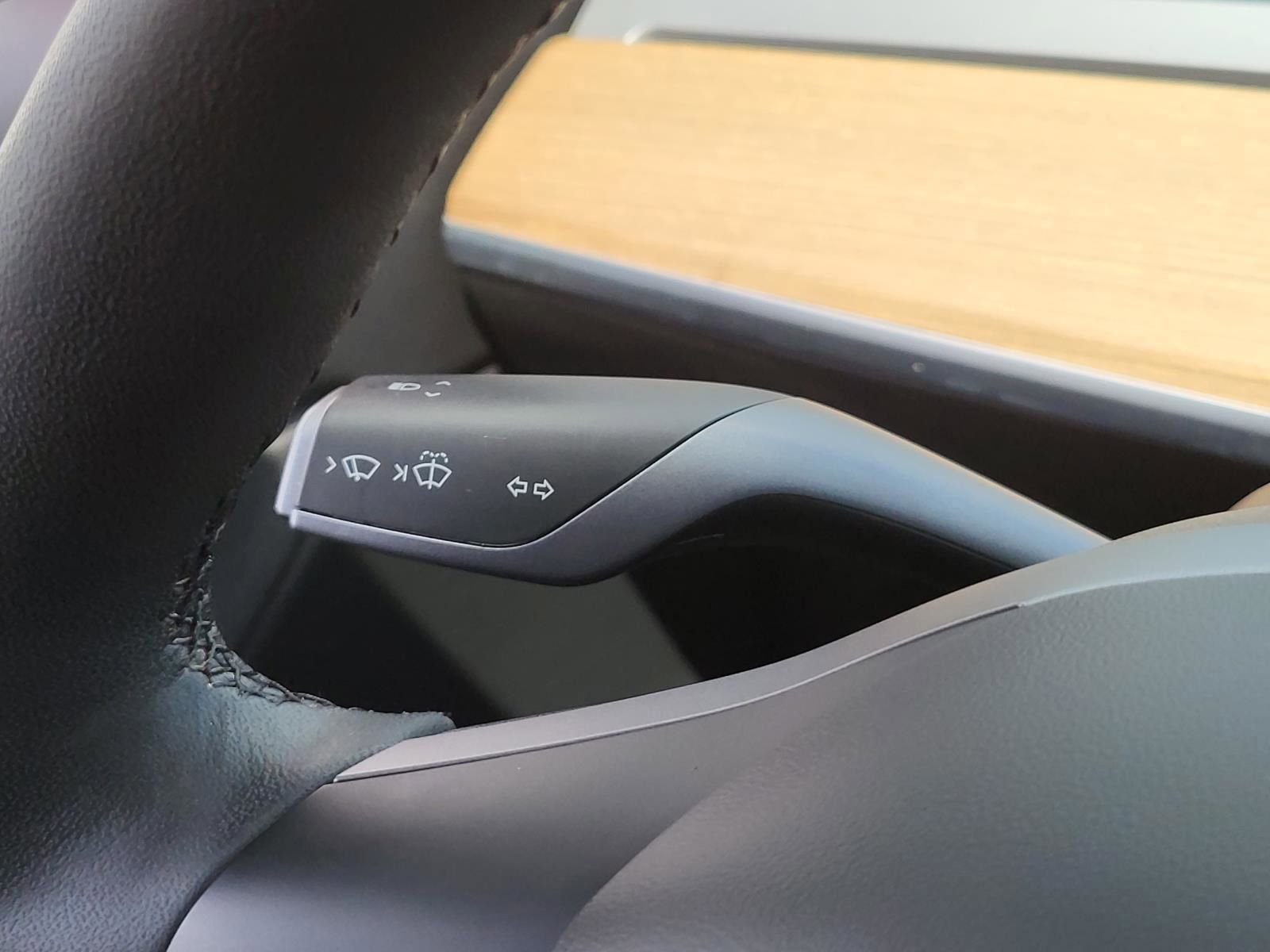 Used 2021 Tesla Model Y Long Range AWD/4WD image 30