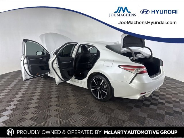 Used 2019 Toyota Camry XSE image 18