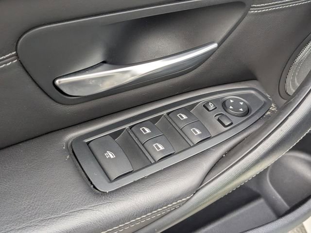 Used 2016 BMW M4 Convertible image 10