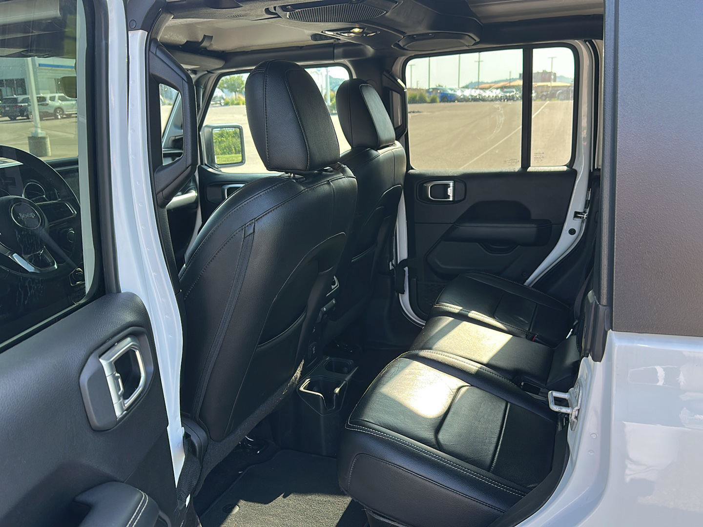 Used 2020 Jeep Gladiator Overland AWD/4WD image 21
