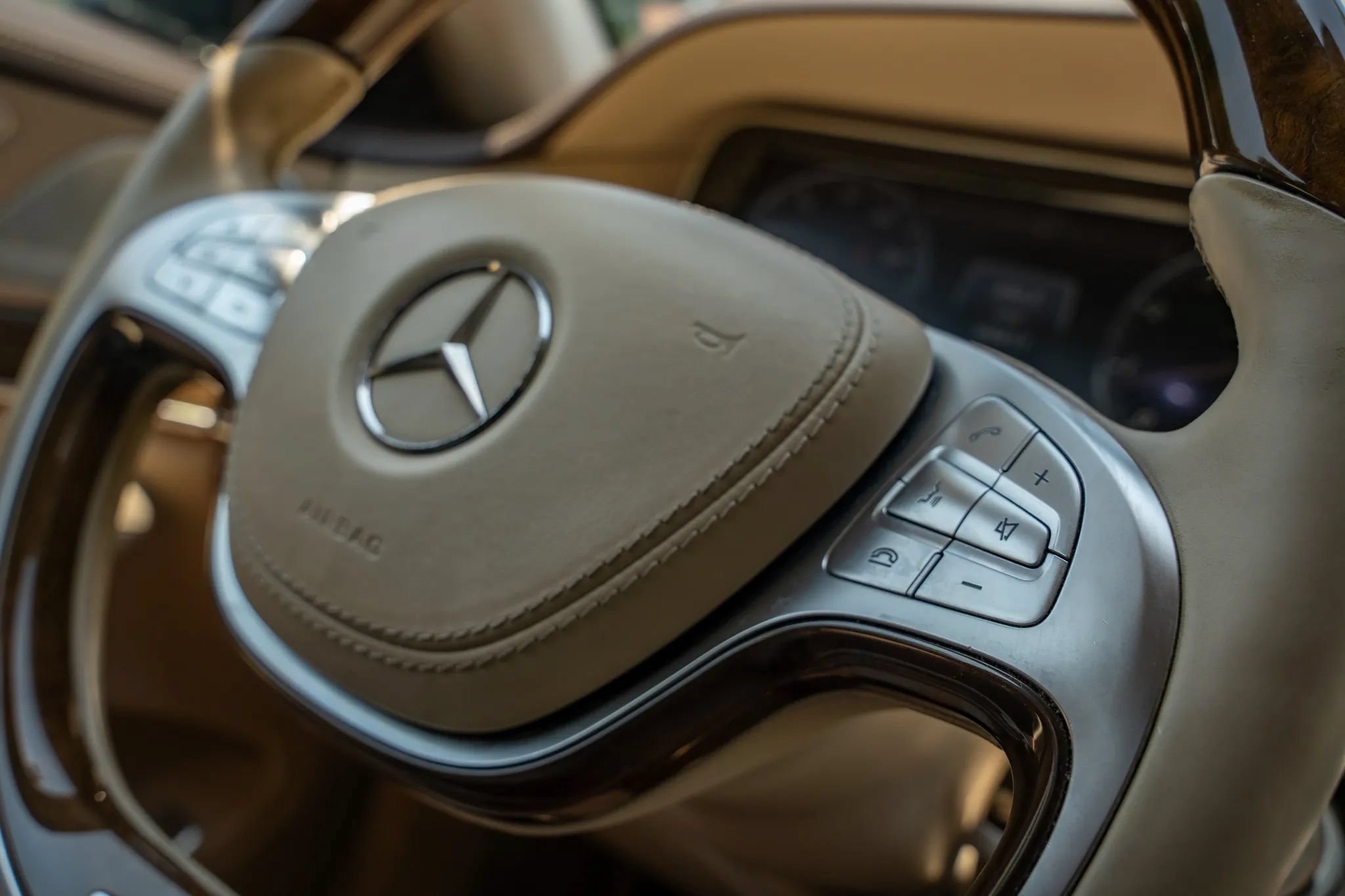 Used 2015 Mercedes-Benz S 550 4MATIC Sedan image 24