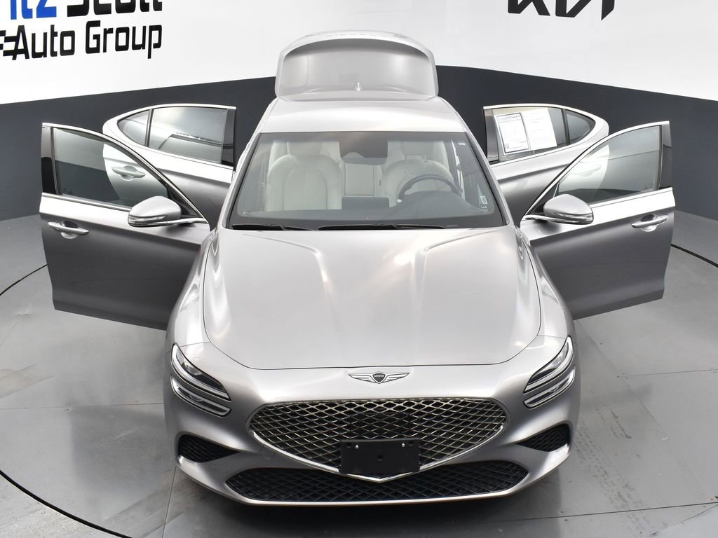 Used 2025 Genesis G70 2.5T image 29